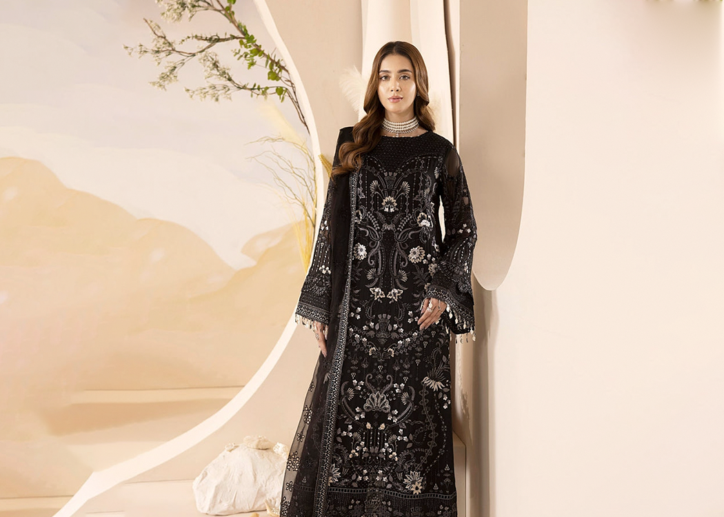 3 Piece Chiffon Stitched Suit – The Art of Lightness and Luxury