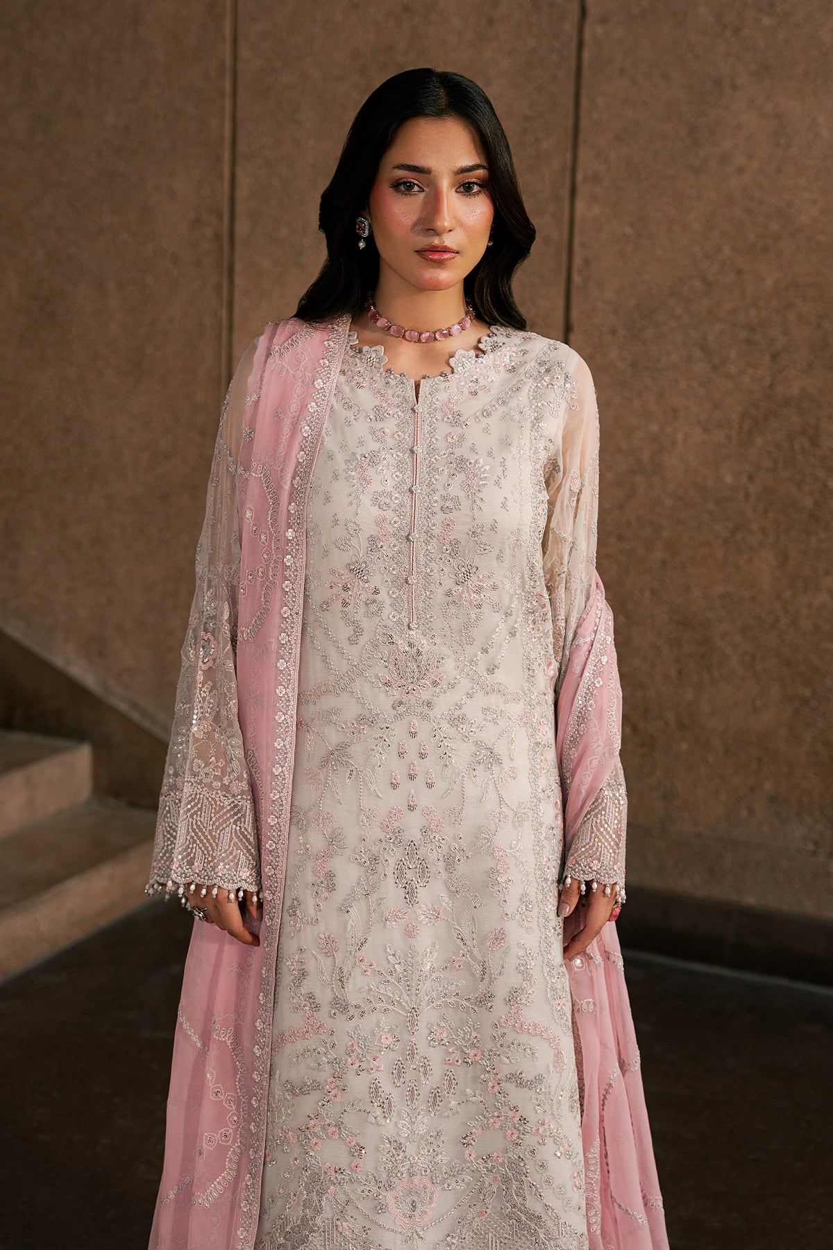 Crimson Bloom red chiffon dupatta and organza border detail — Lavish Premium Lazawal barat dress Pakistan